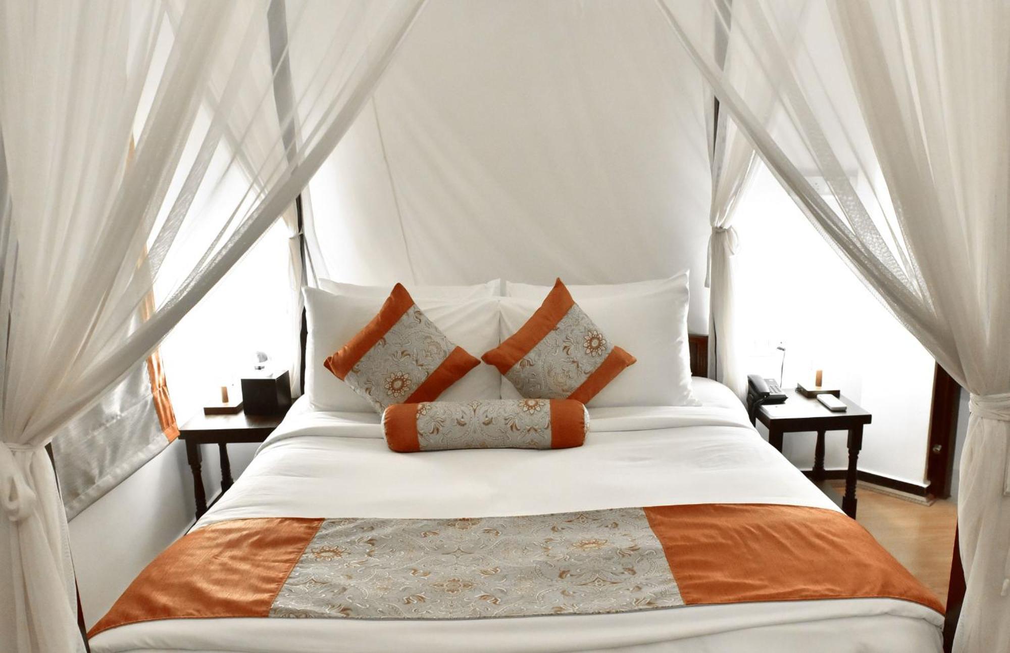 Niraamaya Wellness Retreats, Surya Samudra, Ковалам Екстер'єр фото