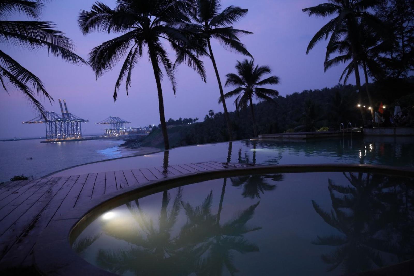 Niraamaya Wellness Retreats, Surya Samudra, Ковалам Екстер'єр фото